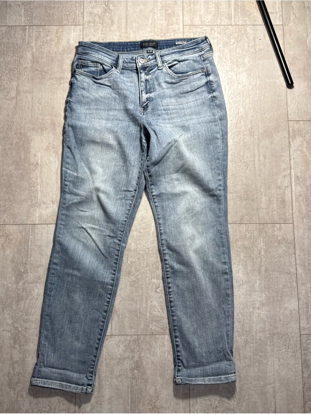 Light Wash Women’s Judy Blue Jeans - boyfriend Fit stretch sz 9/29